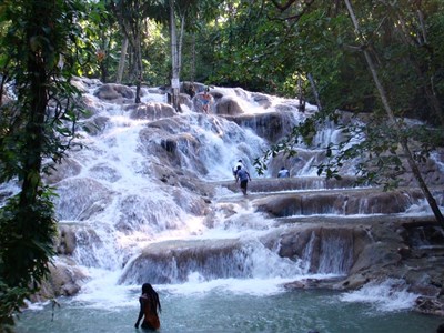 JAMAJKA - ostrov slunce, rumu a reggae