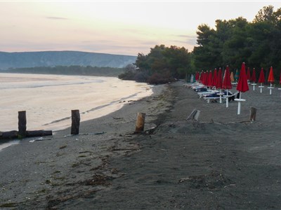ALBÁNIE NA HRANĚ SVĚTŮ - turistická i ta liduprázdná