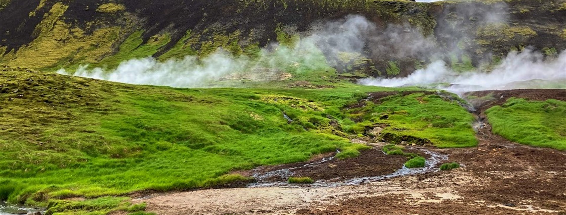 Údolí Reykjadalur – místo, kde si příroda otevřela vlastní wellness. Foto: Lenka Pečánková.
