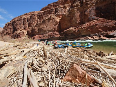USA - 280 mil divokou vodou Coloráda v Grand Canyonu