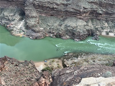 USA - 280 mil divokou vodou Coloráda v Grand Canyonu