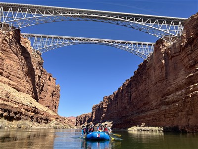 USA - 280 mil divokou vodou Coloráda v Grand Canyonu