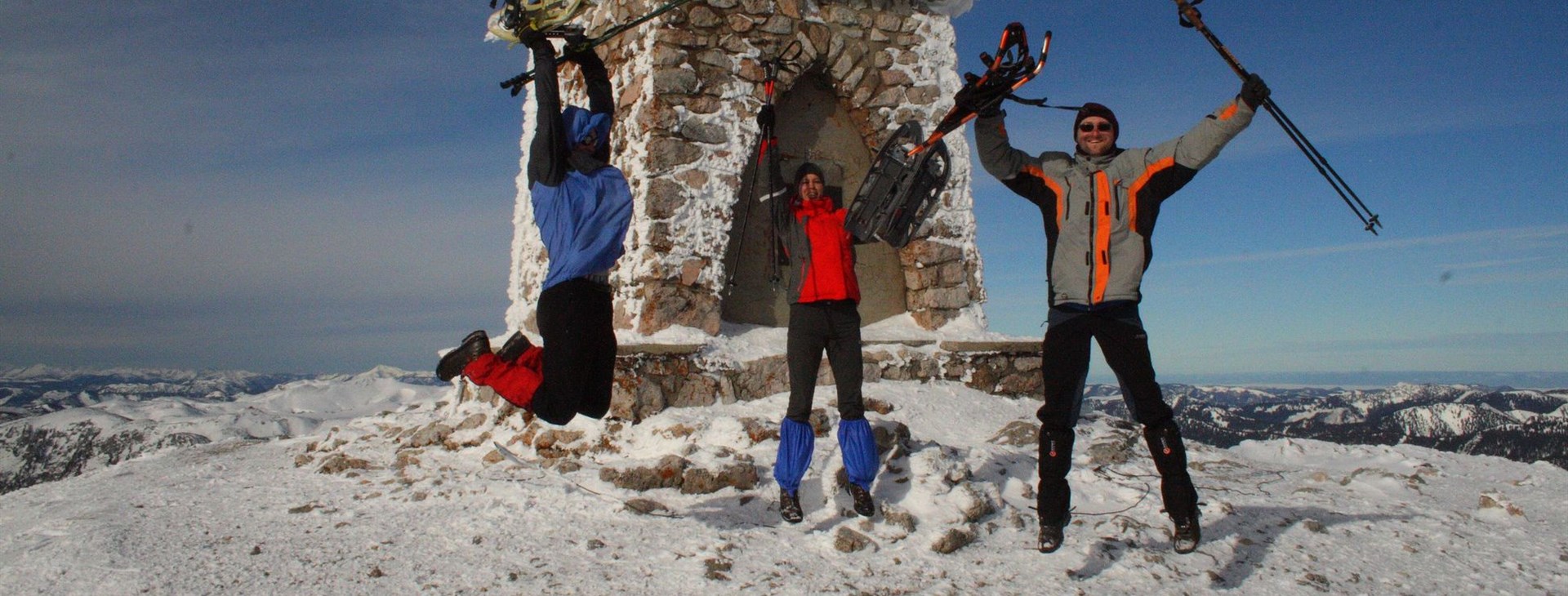 Zimní Schneeberg na sněžnicích