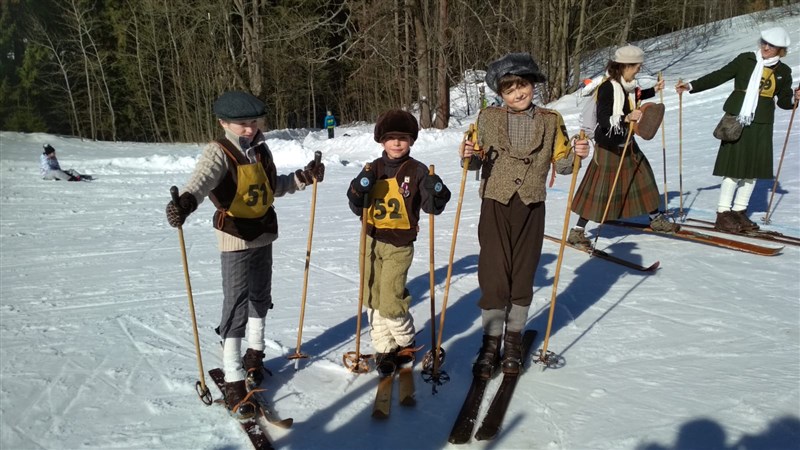 Krakonoš a lyžníci