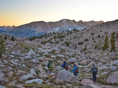 Sama pěšky přes hory i doly Pacific crest Trailu z Mexika až do Kanady