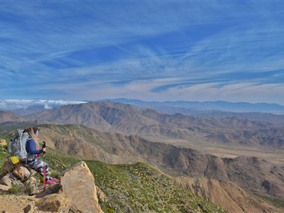 Sama pěšky přes hory i doly Pacific crest Trailu z Mexika až do Kanady