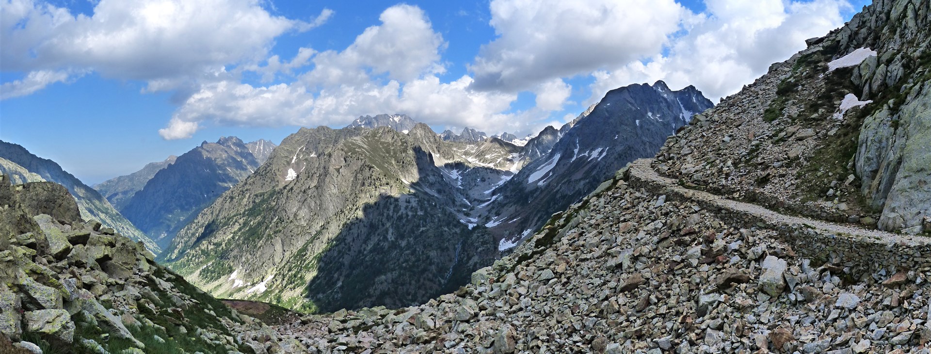 Francouzské Alpy - trek s ubytováním na chatách