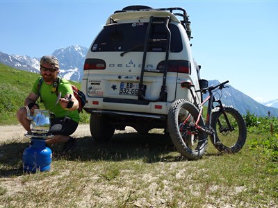 ONLINE - Gruzie na biku okem pravého dobrodurha