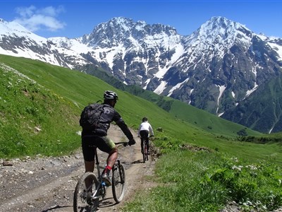 ONLINE - Gruzie na biku okem pravého dobrodurha