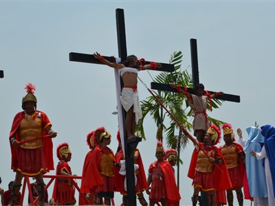 ONLINE - Filipíny - Tichý oceán, tisíce ostrovů, krev a písek