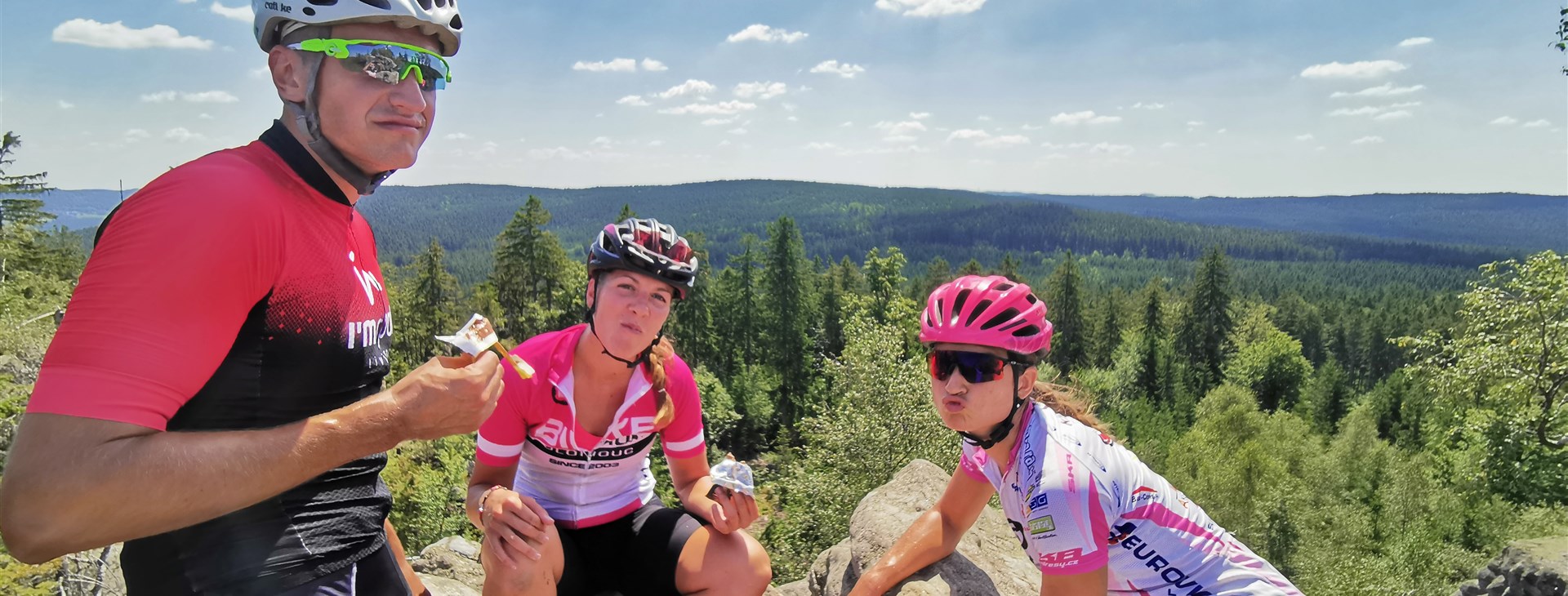 14 "osmitisícovek" Vysočiny na kole