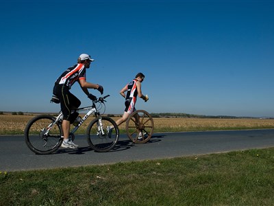 KUDRNOVSKÉ KOULENÍ KOLA Z LEDNICE DO BRNA V SOBOTU 18. ZÁŘÍ 2021