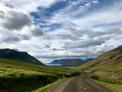 ONLINE - Neklidné Nohy: 1000 km s koloběžkou po Islandu