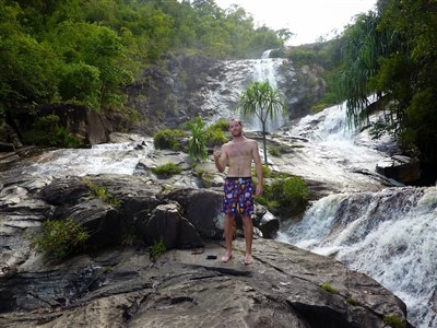 ONLINE - Stopařův průvodce zeměkoulí