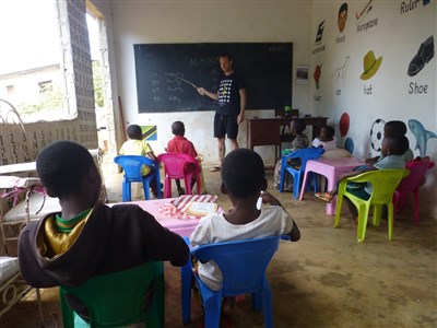 ONLINE - Stopařův průvodce zeměkoulí