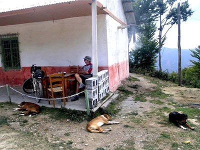 ALBÁNIE - a balkánská anabáze na picyklu cestou domů