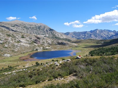 KORSIKA a MADEIRA - cestovatelské kontrasty