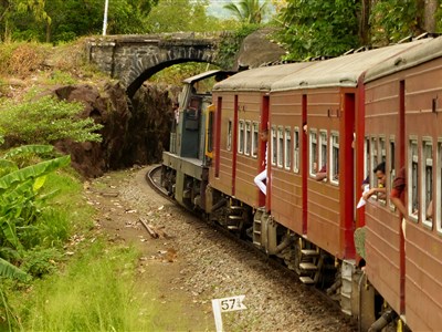 SRÍ LANKA - aneb cihly, sloni, čaj a oceán (NAŽIVO i ONLINE)