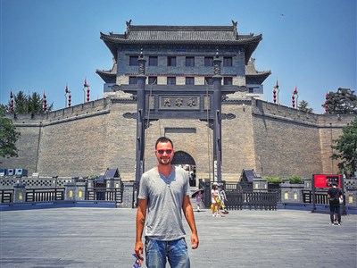 Ztracen na Hedvábné stezce