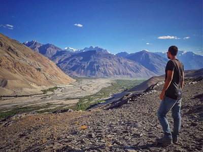 Ztracen na Hedvábné stezce