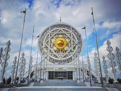 Ztracen na Hedvábné stezce