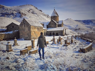Ztracen na Hedvábné stezce