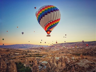 Ztracen na Hedvábné stezce