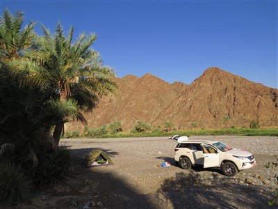Omán – oázy i hory, na kole i v taxíku